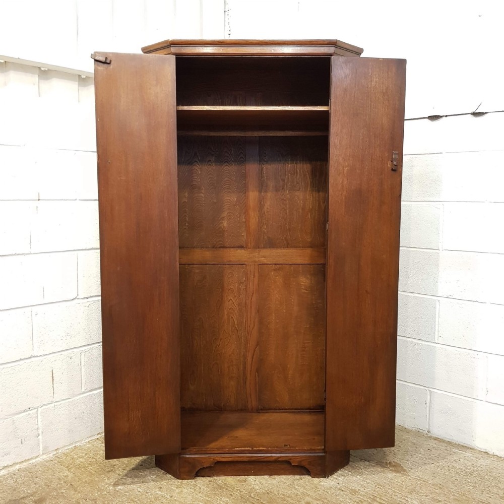 ANTIQUE TUDOR OAK TWO PLANK DOOR WARDROBE C1920 View IV