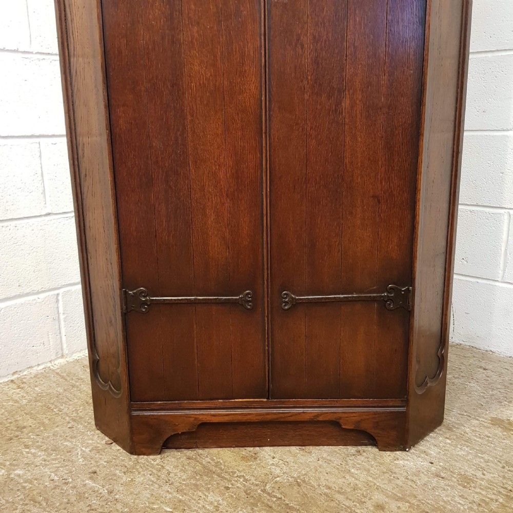 ANTIQUE TUDOR OAK TWO PLANK DOOR WARDROBE C1920 View VII