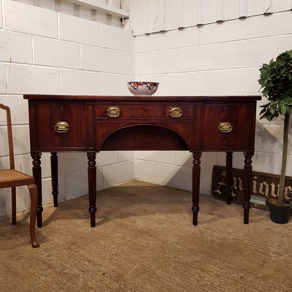 ANTIQUE REGENCY MAHOGANY SIDEBOARD WITH SECRET DRAWER & ON GILLOWS LEGS C1820