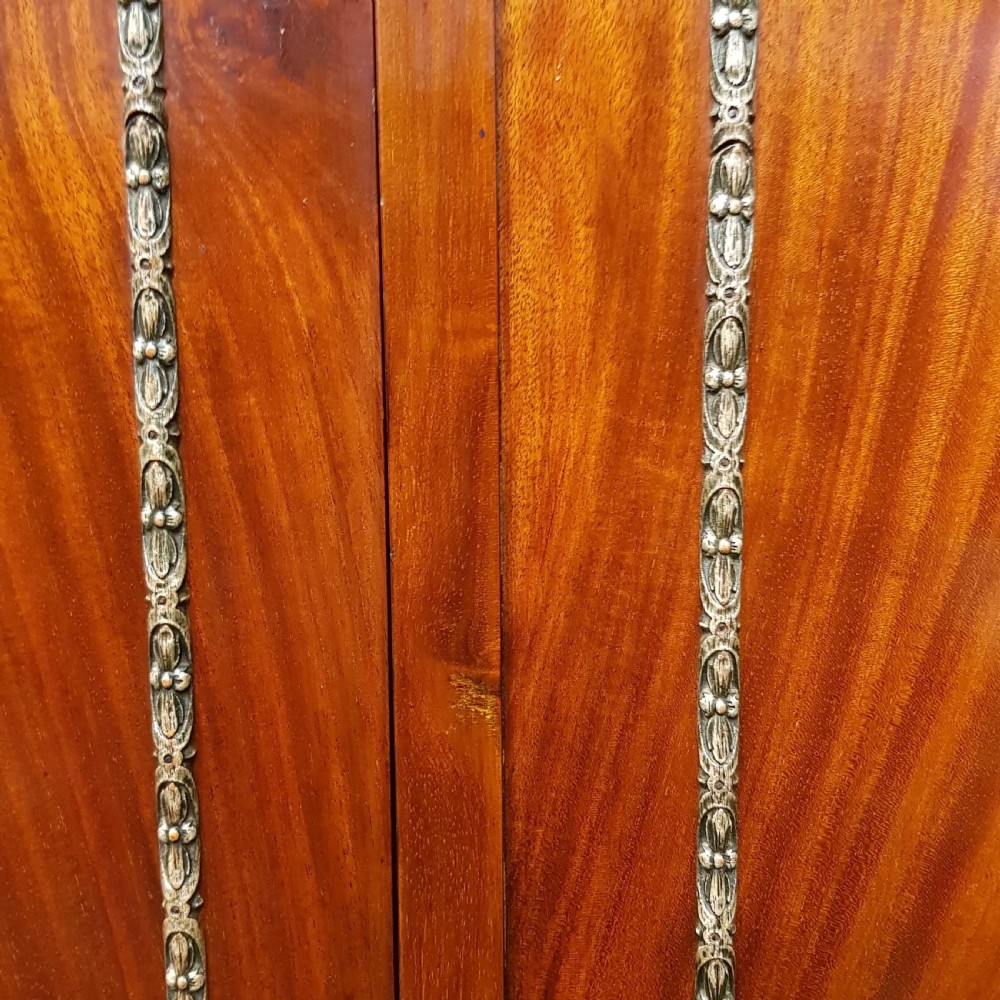 ANTIQUE EDWARDIAN FLAMED MAHOGANY TRIPLE WARDROBE C1900 View IX