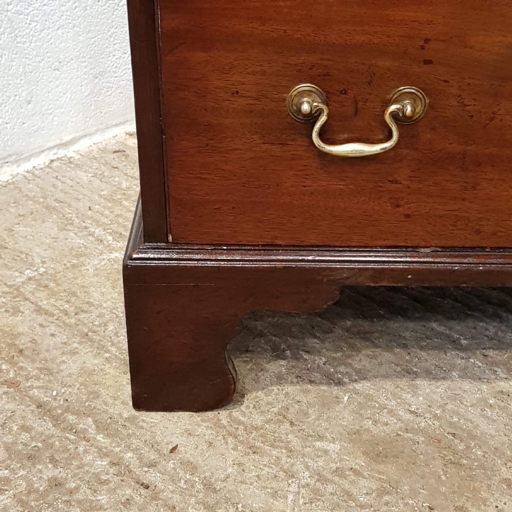 ANTIQUE GEORGIAN PERIOD MAHOGANY DWARF CHEST OF DRAWERS C1780 View II