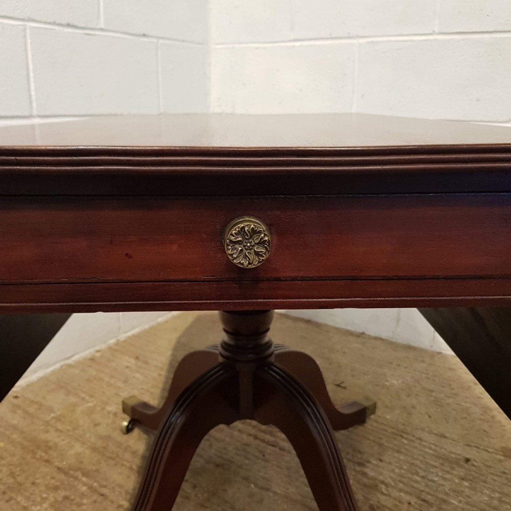 ANTIQUE REGENCY MAHOGANY PEMBROKE TABLE C1820 View II