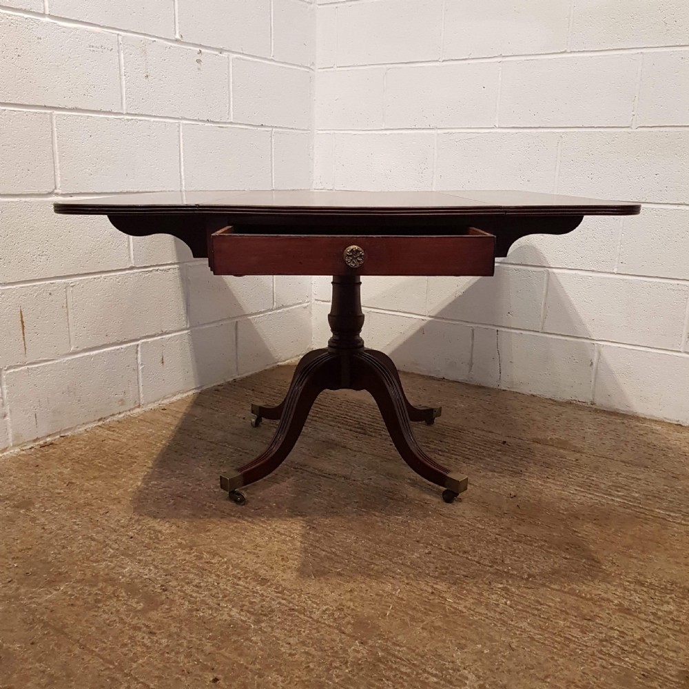 ANTIQUE REGENCY MAHOGANY PEMBROKE TABLE C1820 View V