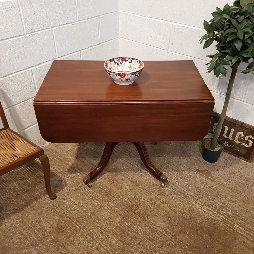 ANTIQUE REGENCY MAHOGANY PEMBROKE TABLE C1820 View VI