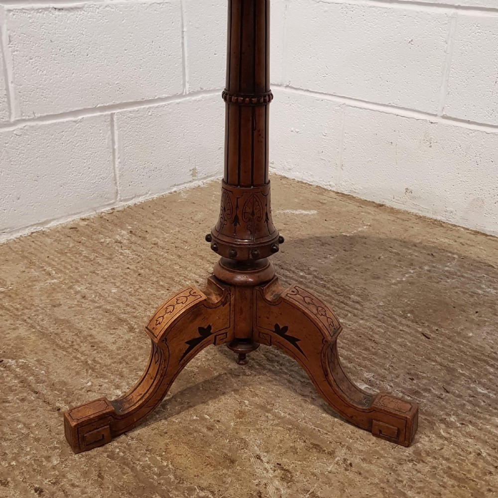 ANTIQUE VICTORIAN WALNUT TRIPOD LAMP TABLE C1880 View IV