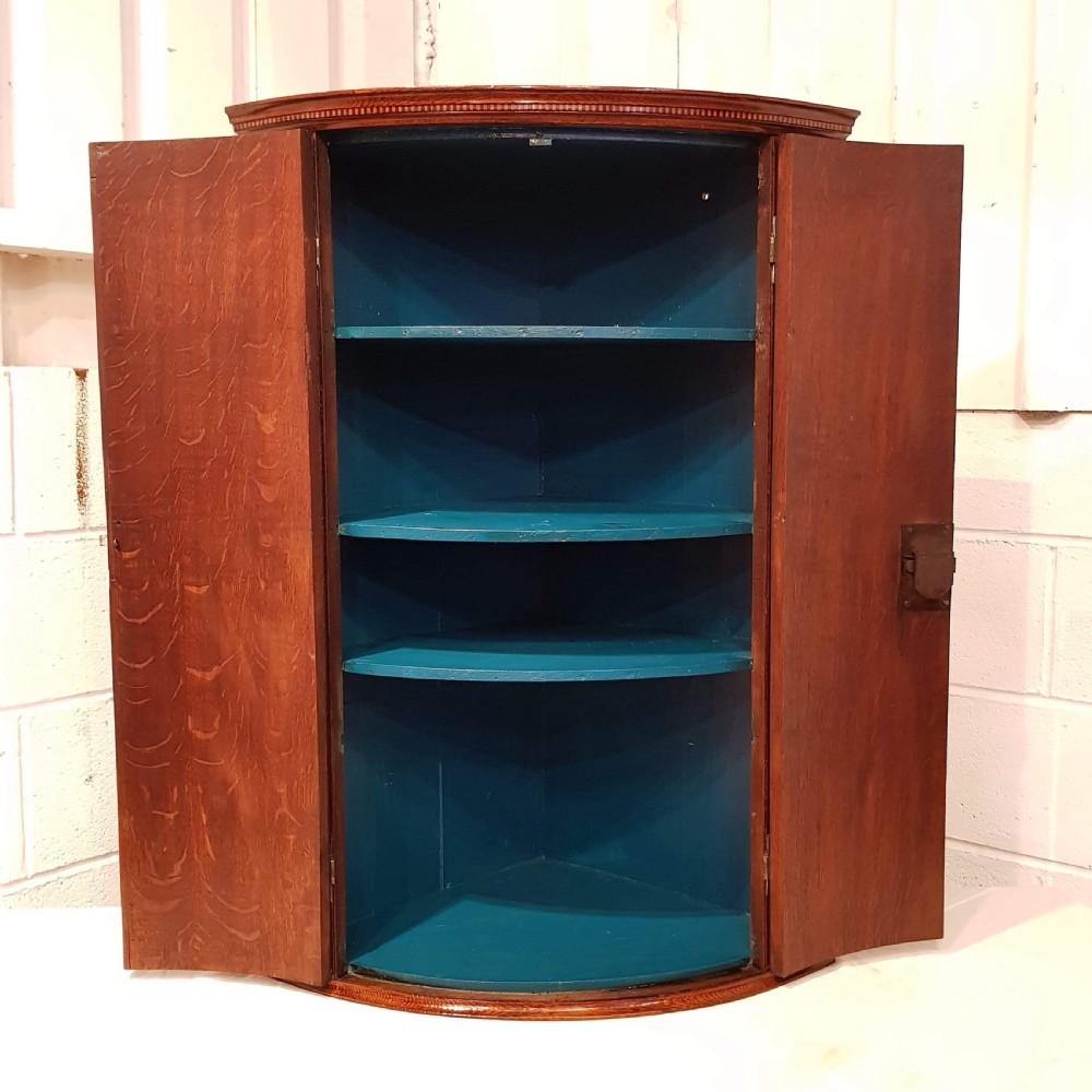 ANTIQUE GEORGIAN PERIOD OAK & MAHOGANY BOW FRONT CORNER CABINET C1780 View II