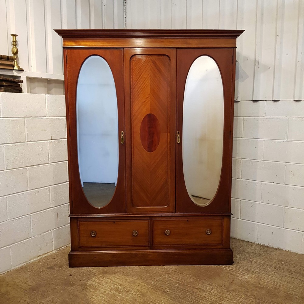 ANTIQUE EDWARDIAN MAHOGANY TRIPLE WARDROBE C1900 View IV