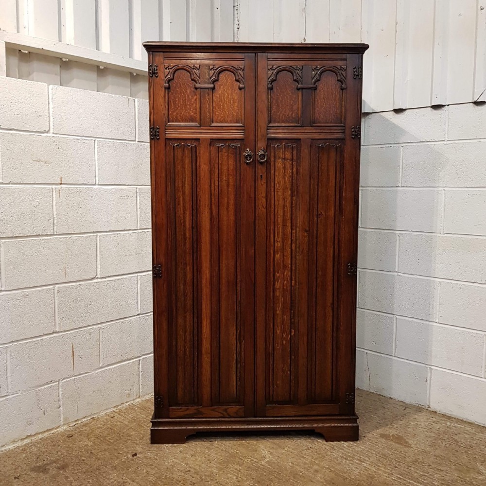 ANTIQUE SMALL OAK DOUBLE WARDROBE BY MAPLE & CO C1920 View VI