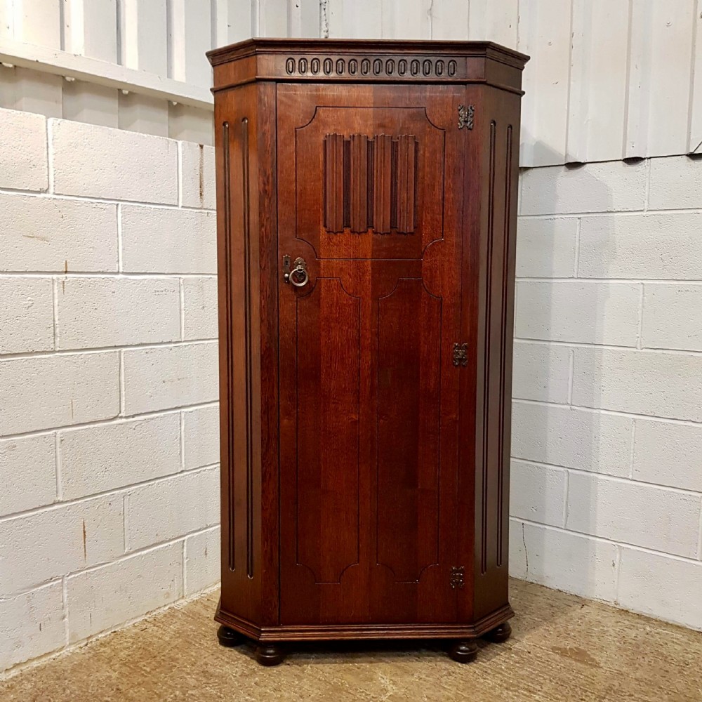 ANTIQUE OAK HALL WARDROBE C1920 View IV