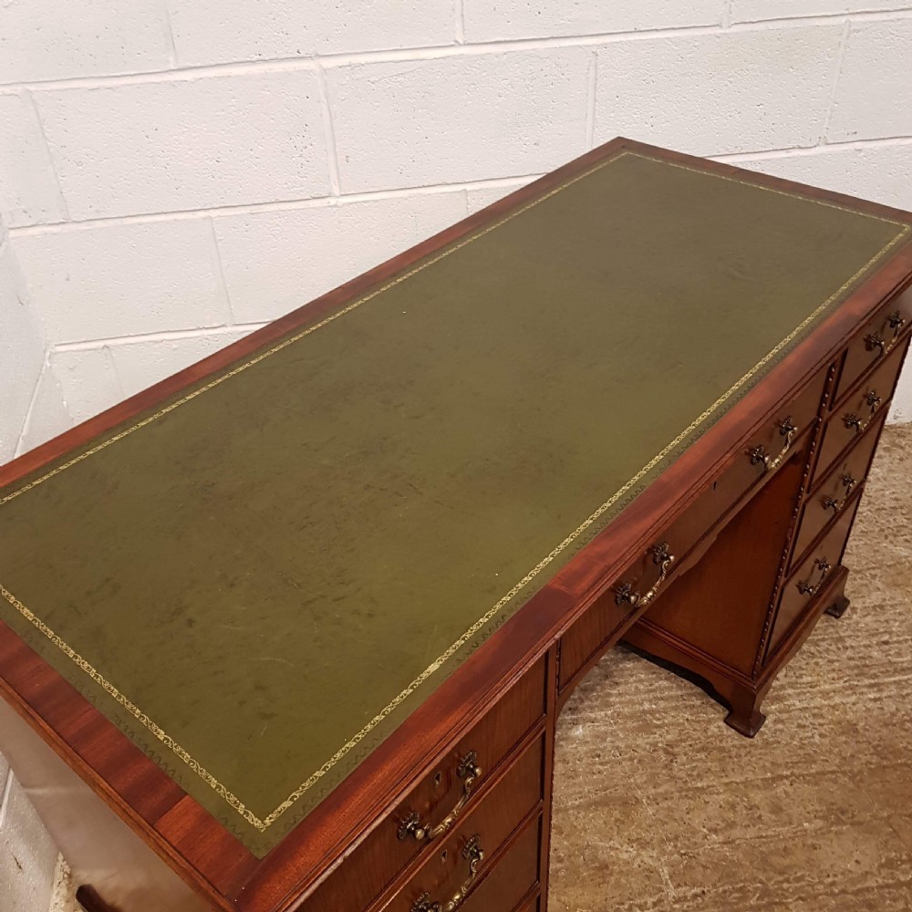 ANTIQUE MAHOGANY LEATHER TOP TWIN PEDESTAL DESK C1920 View III
