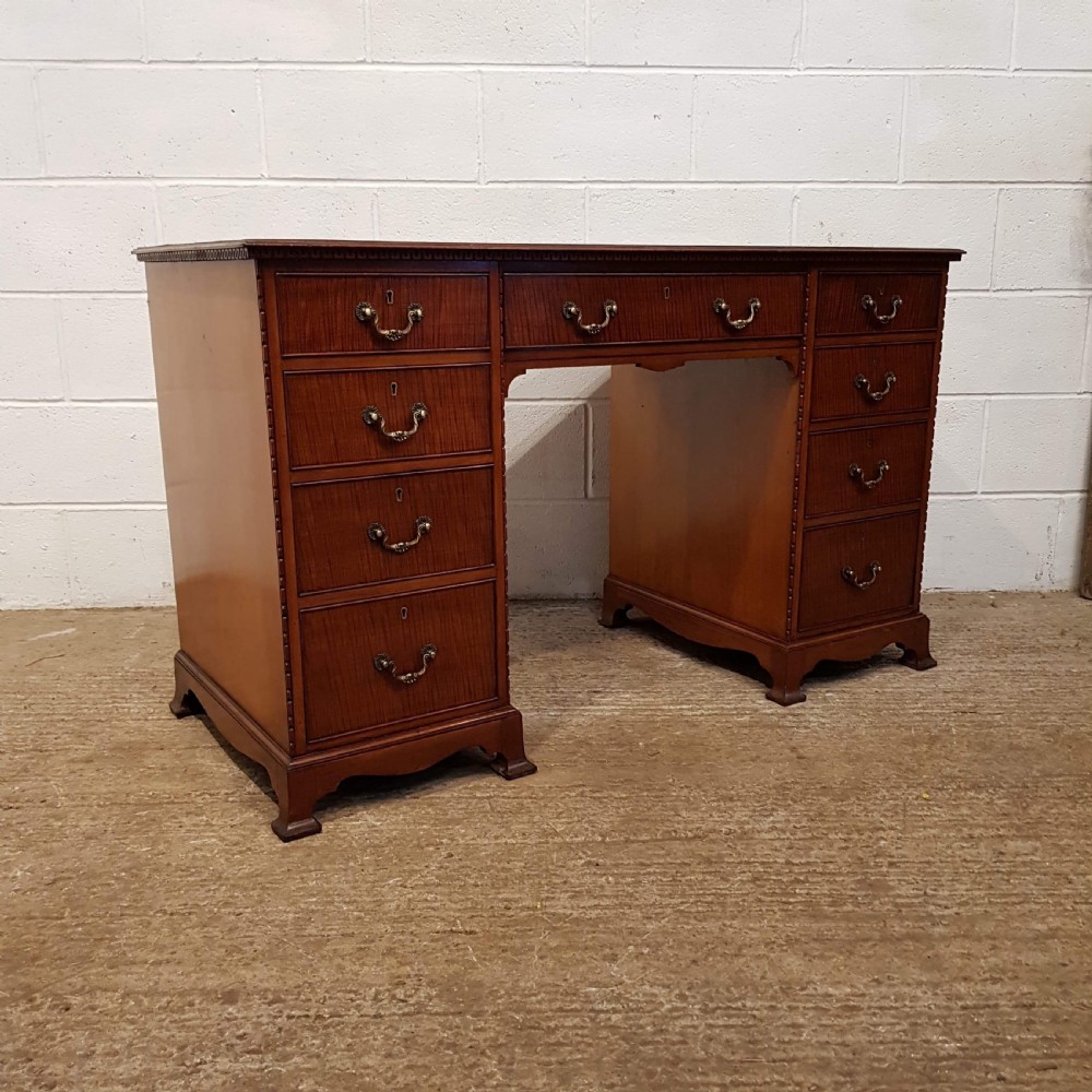 ANTIQUE MAHOGANY LEATHER TOP TWIN PEDESTAL DESK C1920 View V