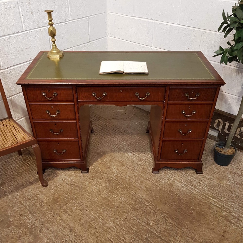 ANTIQUE MAHOGANY LEATHER TOP TWIN PEDESTAL DESK C1920 View VII