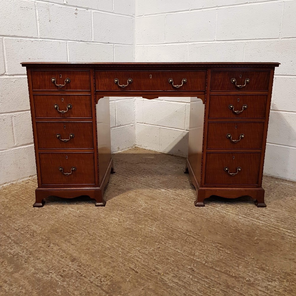 ANTIQUE MAHOGANY LEATHER TOP TWIN PEDESTAL DESK C1920 View VIII
