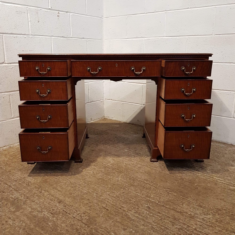 ANTIQUE MAHOGANY LEATHER TOP TWIN PEDESTAL DESK C1920 View IX