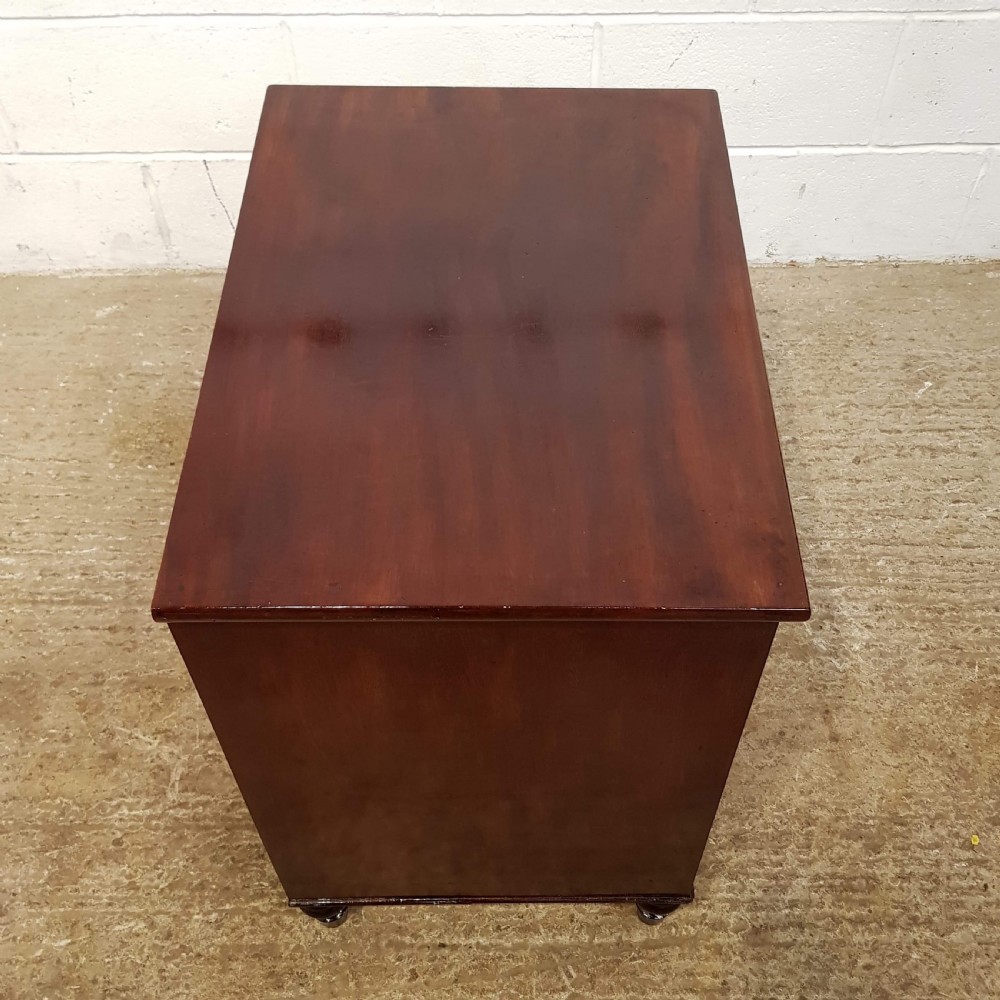 ANTIQUE REGENCY SMALL FLAMED MAHOGANY CHEST OF DRAWERS C1820 View II