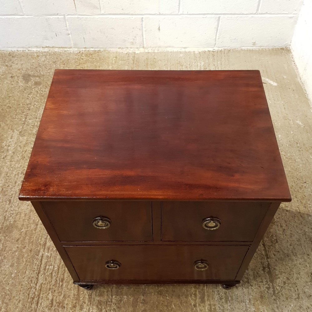 ANTIQUE REGENCY SMALL FLAMED MAHOGANY CHEST OF DRAWERS C1820 View IV