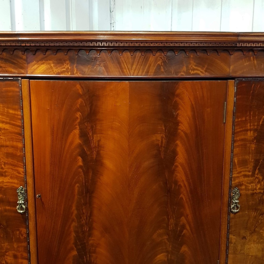 ANTIQUE EDWARDIAN CHIPPENDALE FLAMED MAHOGANY TRIPLE WARDROBE C1900 View II