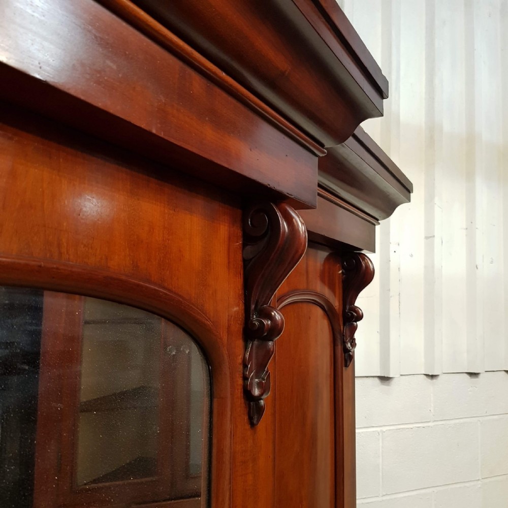 ANTIQUE VICTORIAN MAHOGANY BREAKFRONT TRIPLE WARDROBE COMPACTUM C1880 View III