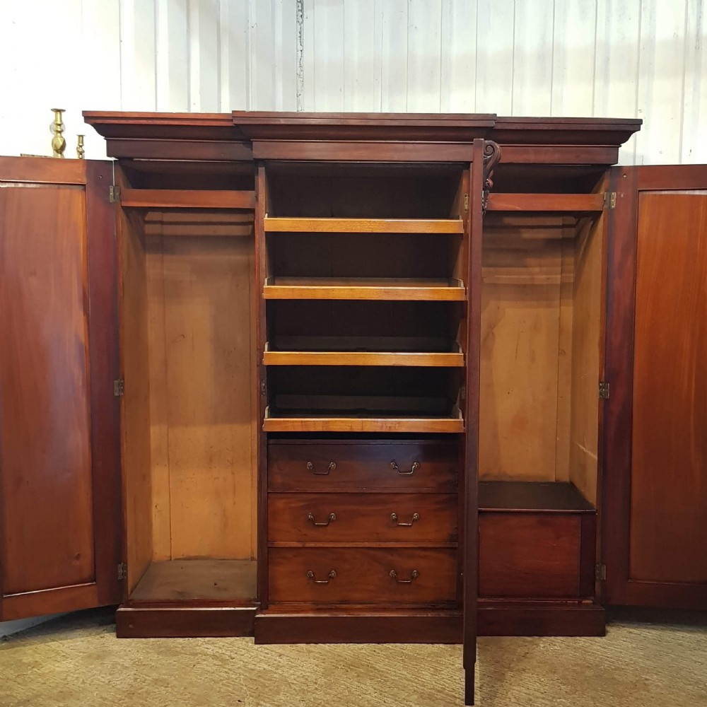 ANTIQUE VICTORIAN MAHOGANY BREAKFRONT TRIPLE WARDROBE COMPACTUM C1880 View IV