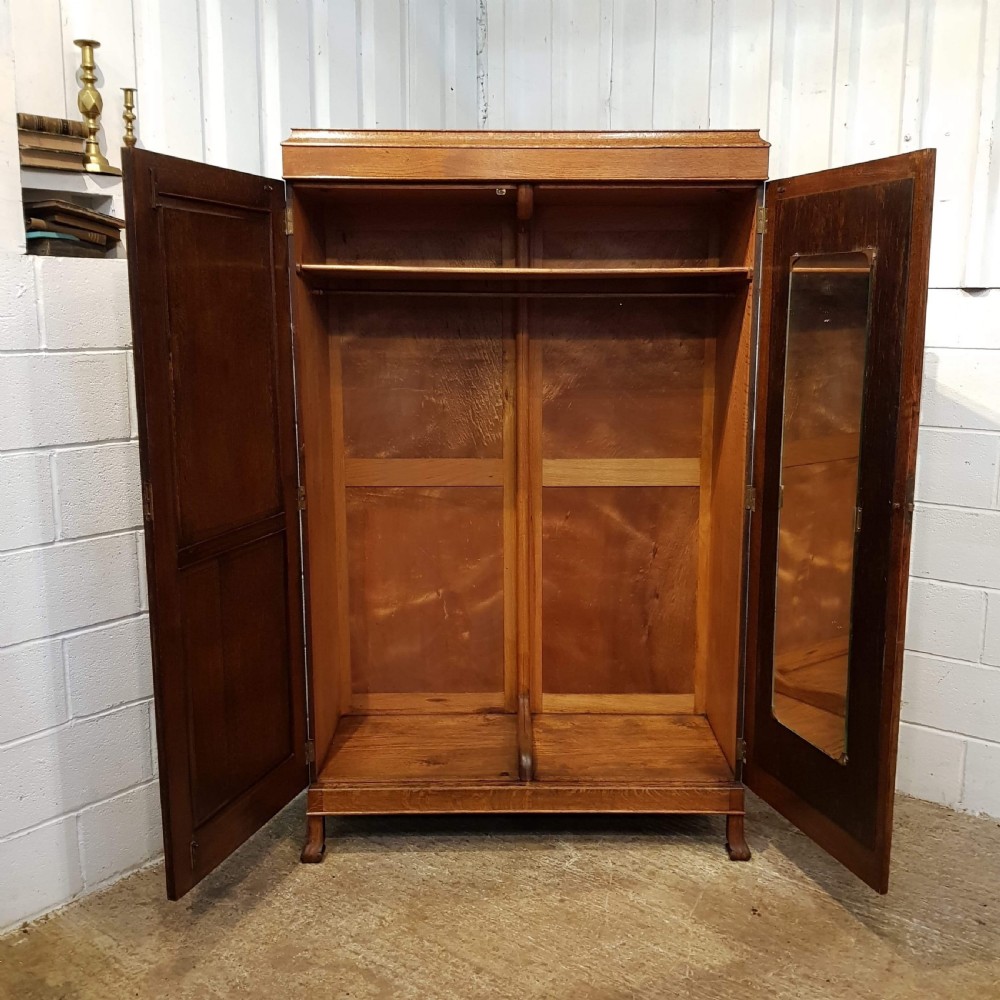 ANTIQUE ARTS & CRAFTS OAK DOUBLE WARDROBE C1890 View III