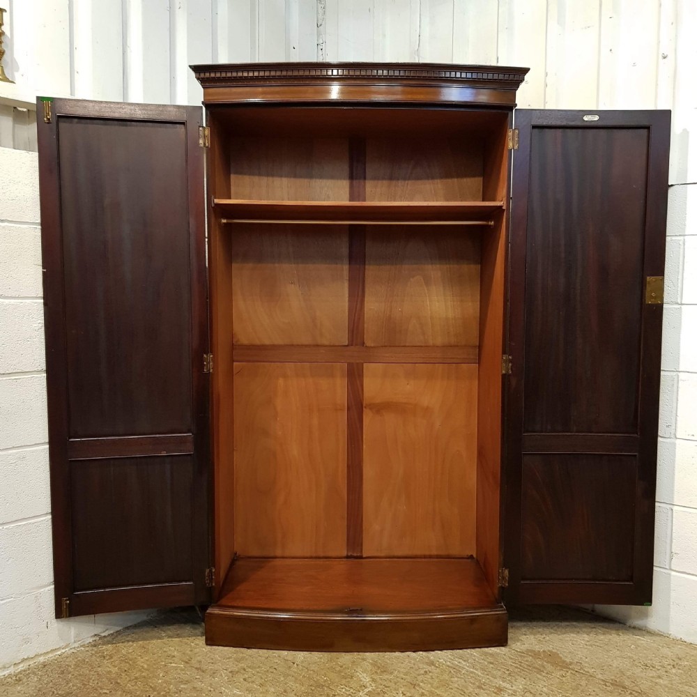 ANTIQUE EDWARDIAN MAHOGANY BOW FRONT WARDROBE C1900 View II