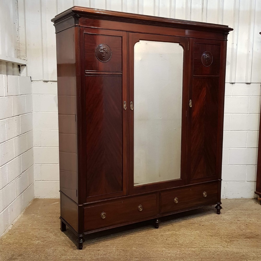 ANTIQUE LATE VICTORIAN CUBAN MAHOGANY TRIPLE WARDROBE C1890 View VI