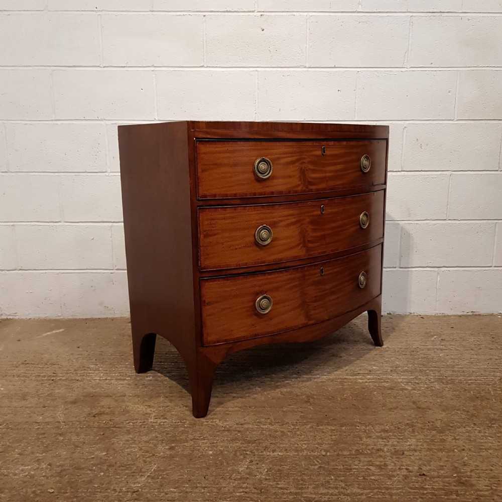 ANTIQUE REGENCY MAHOGANY BOW FRONT CHEST OF DRAWERS C1820 View II