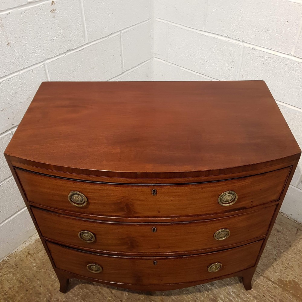 ANTIQUE REGENCY MAHOGANY BOW FRONT CHEST OF DRAWERS C1820 View III