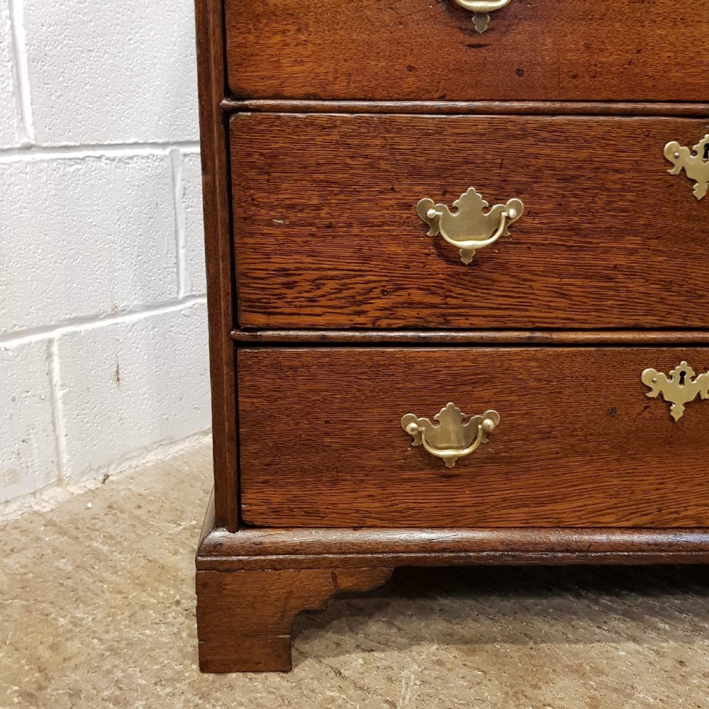 ANTIQUE 18TH CENTURY PERIOD OAK CHEST OF DRAWERS C1770 View IV