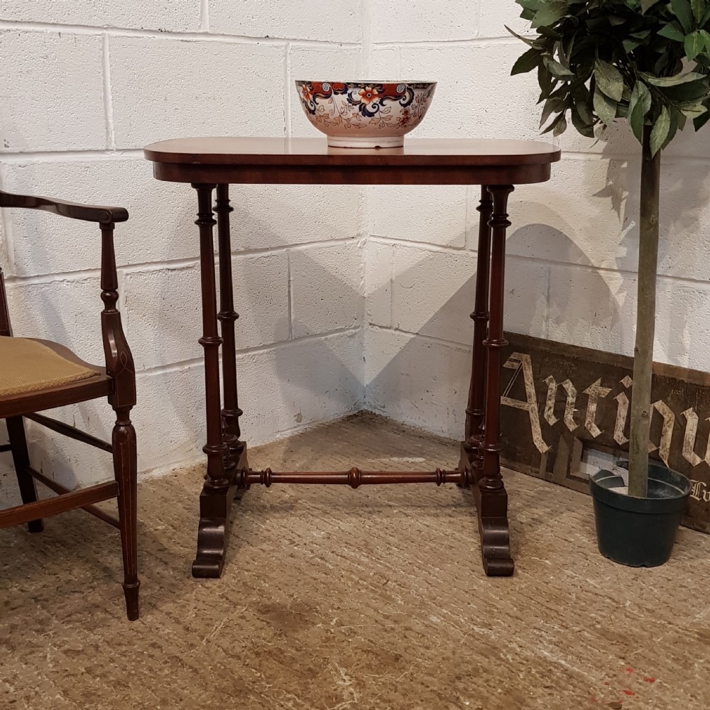 ANTIQUE VICTORIAN MAHOGANY SIDE TABLE C1880