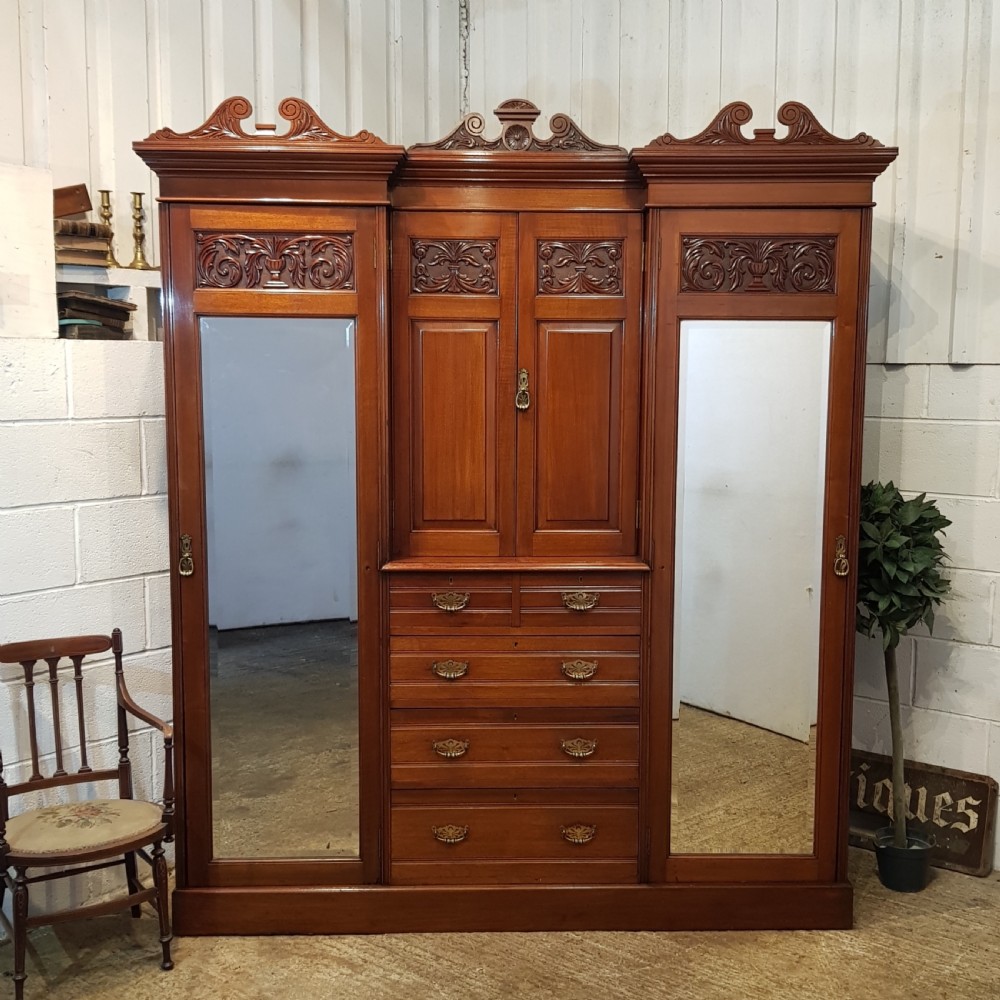 ANTIQUE LATE VICTORIAN ART NOUVEAU MAHOGANY TRIPLE WARDROBE 