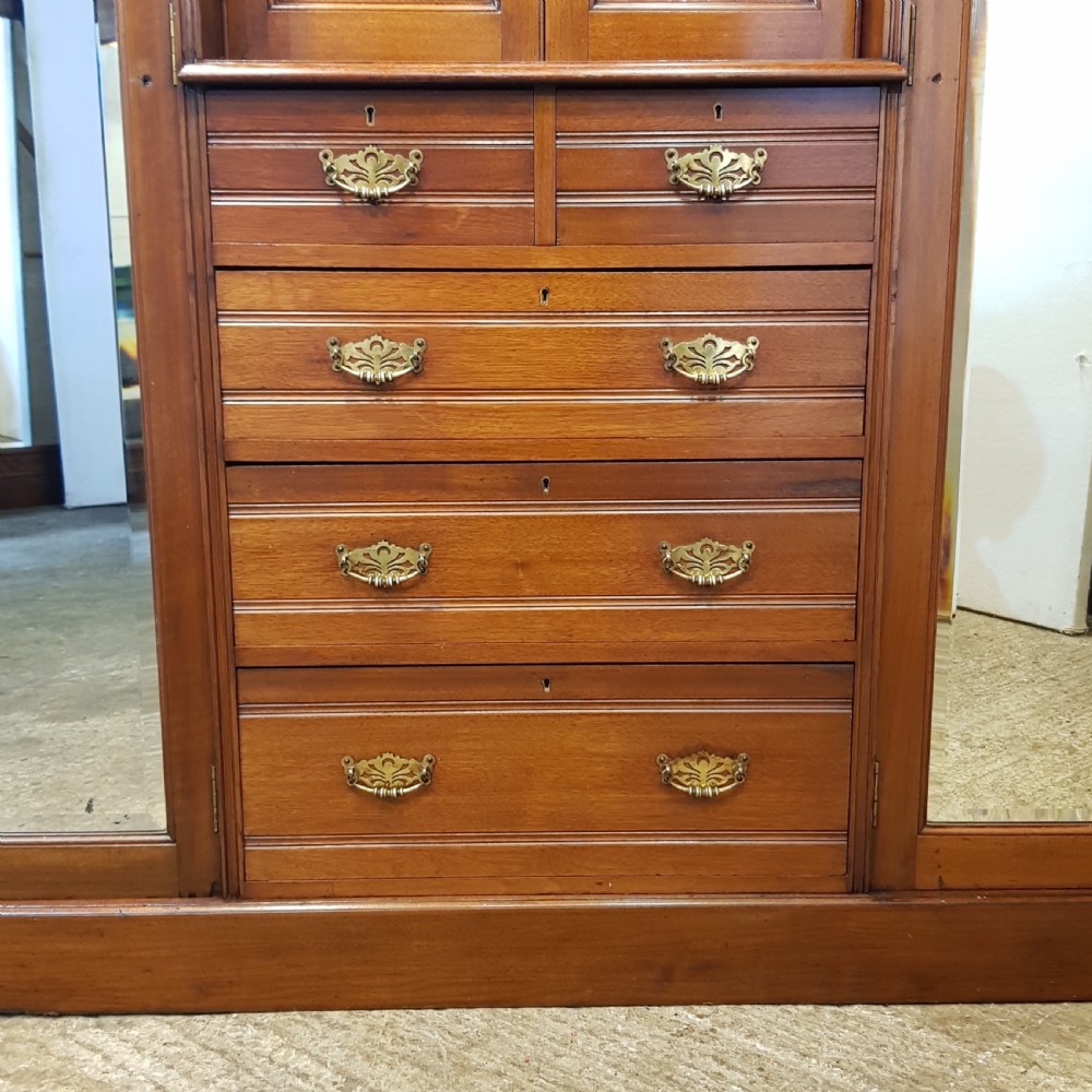 ANTIQUE LATE VICTORIAN ART NOUVEAU MAHOGANY TRIPLE WARDROBE  View IV