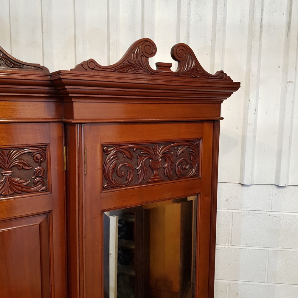 ANTIQUE LATE VICTORIAN ART NOUVEAU MAHOGANY TRIPLE WARDROBE  View VI