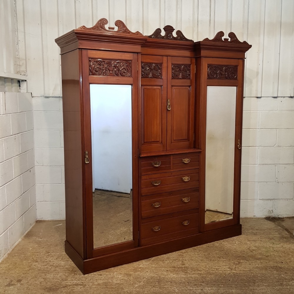 ANTIQUE LATE VICTORIAN ART NOUVEAU MAHOGANY TRIPLE WARDROBE  View VIII