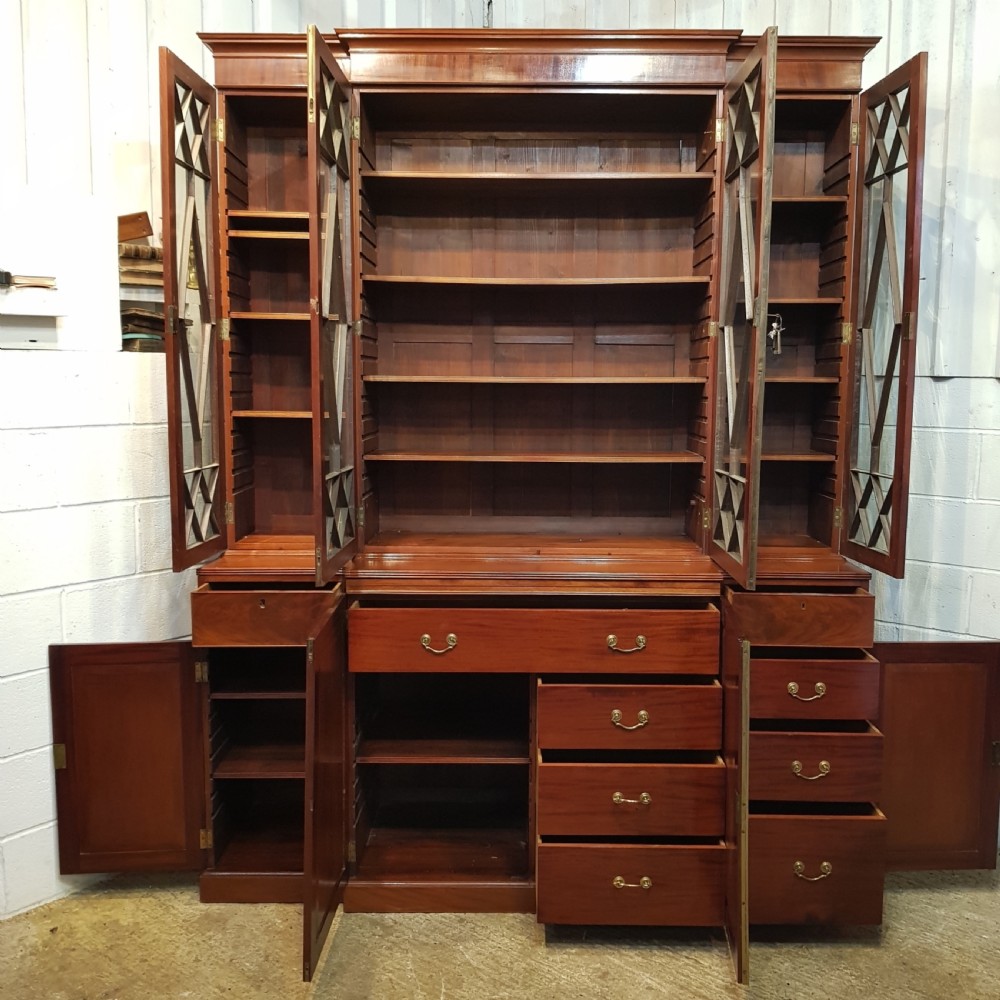 ANTIQUE LATE 18TH CENT.PERIOD MAHOGANY ASTRAGAL GLAZED LARGE BREAKFRONT BOOKCASE C1780 View VII