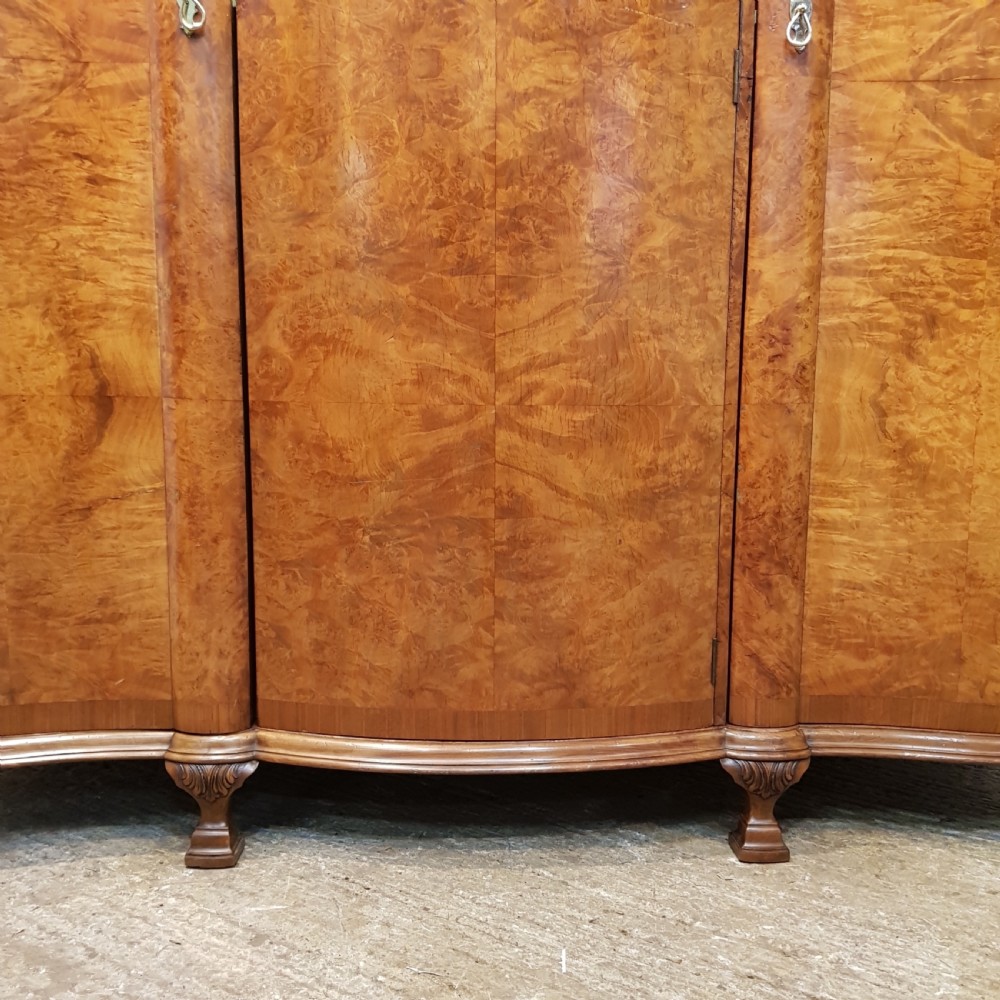 ANTIQUE BURR WALNUT SERPENTINE SHAPED TRIPLE WARDROBE C1920 View III