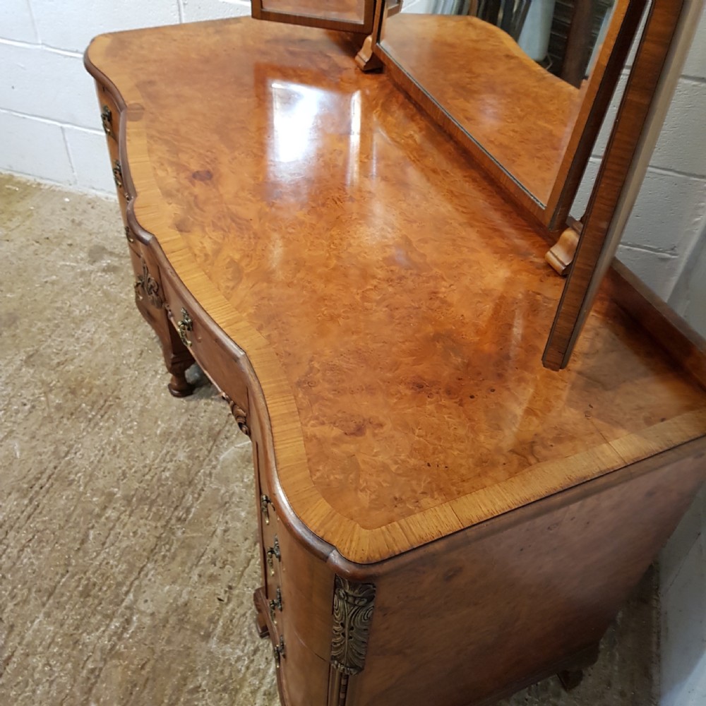 ANTIQUE BURR WALNUT SERPENTINE SHAPED DRESSING TABLE C1920 View V