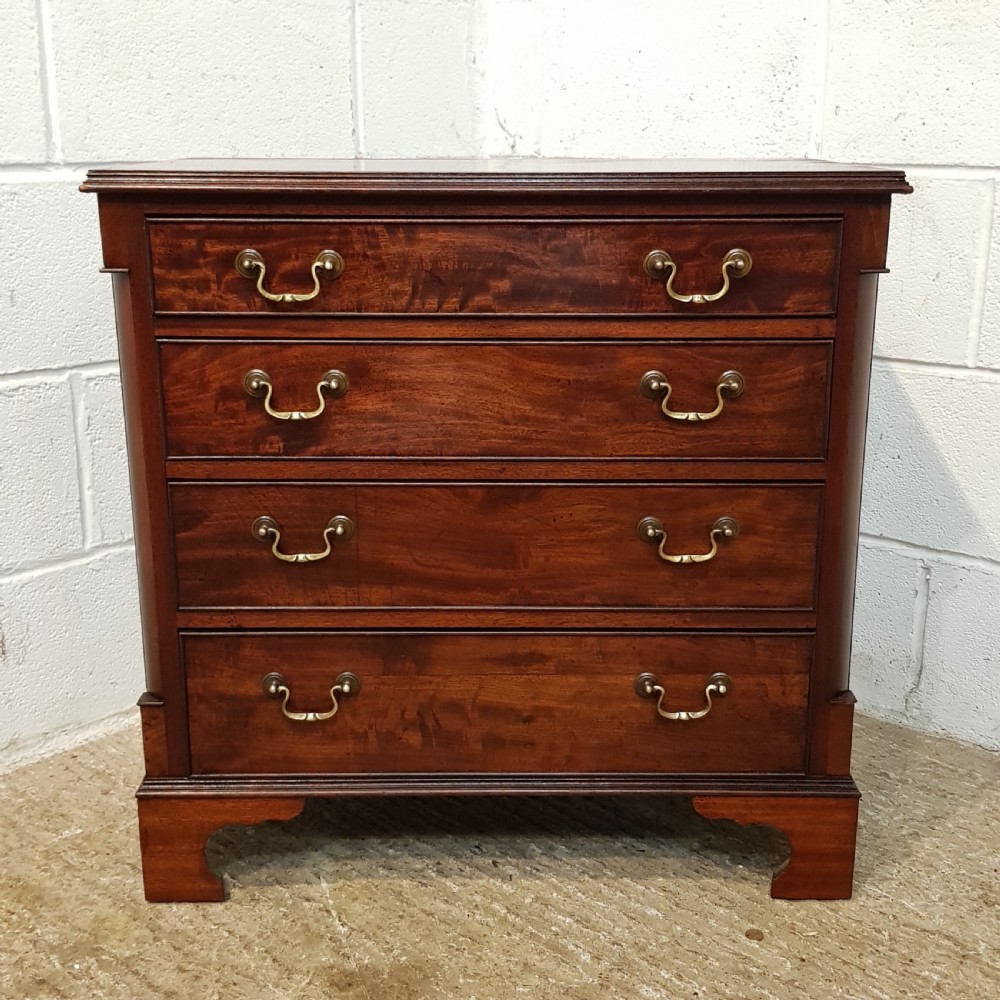 ANTIQUE LATE VICTORIAN MAHOGANY DWARF CHEST OF DRAWERS C1890 View II