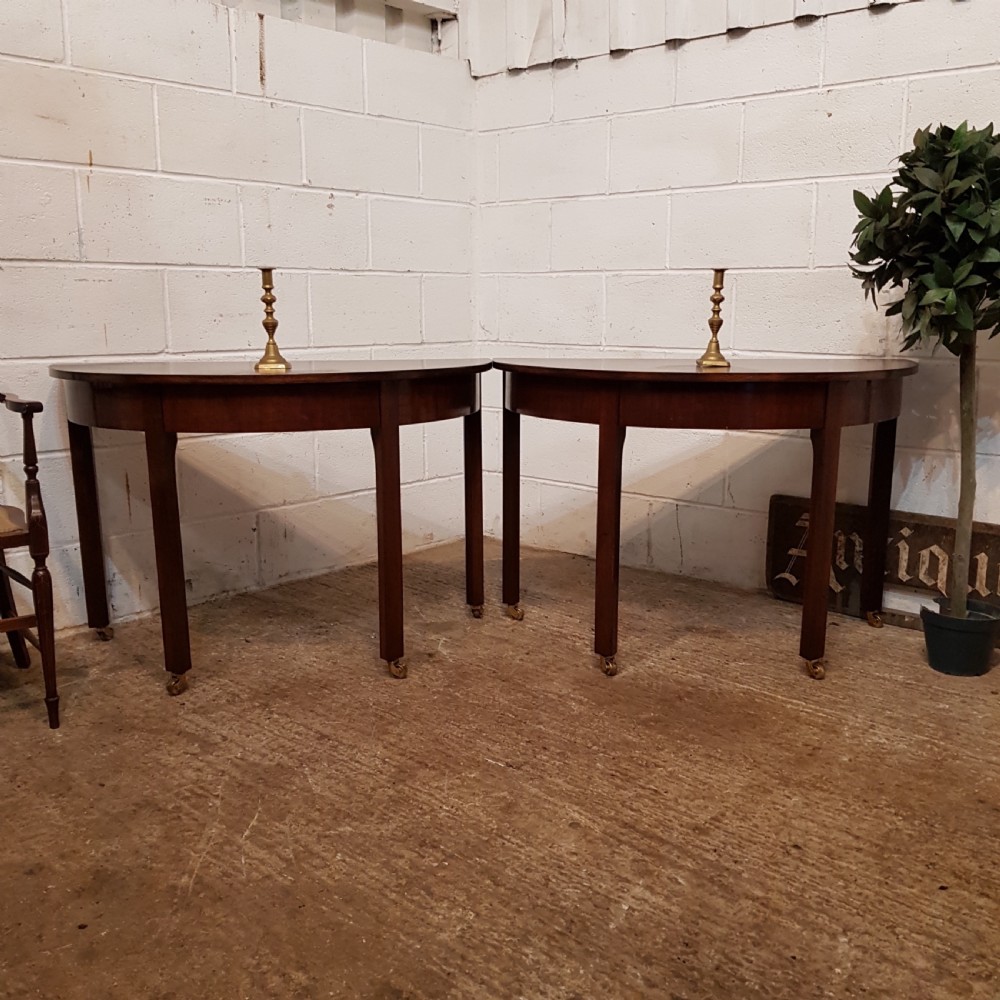 SNTIQUE PAIR REGENCY MAHOGANY DEMI LUNE SIDE TABLED C1820