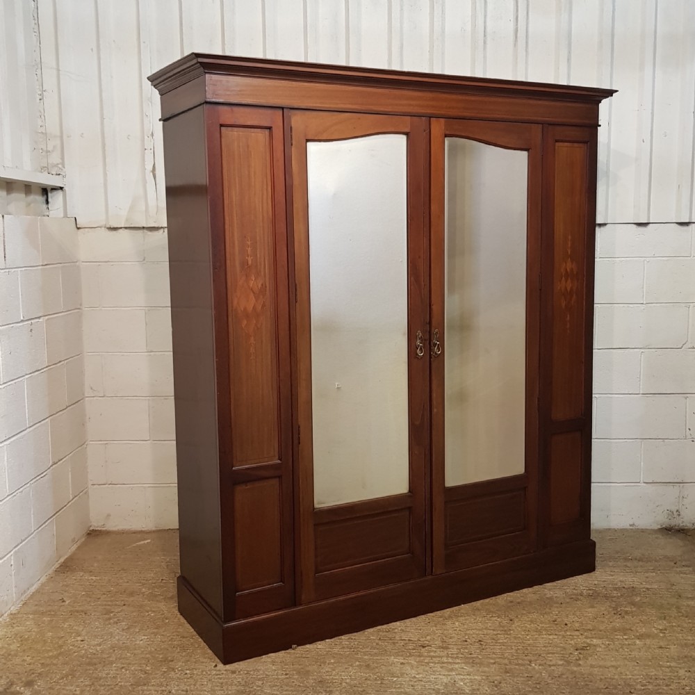ANTIQUE EDWARDIAN MAHOGANY TRIPLE WARDROBE C1900 View VI
