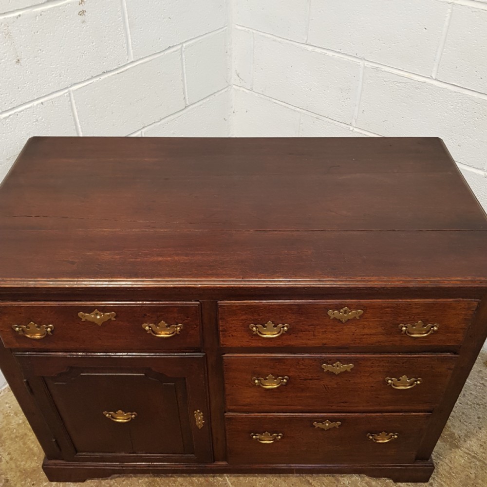 ANTIQUE SMALL 18TH CENTURY PERIOD COUNTRY OAK DRESSER BASE C1780 View II