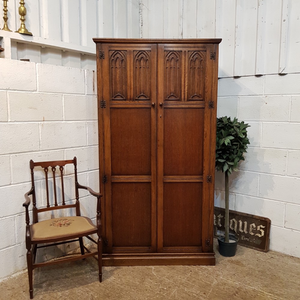ANTIQUE CARBED OAK SMALL DOUBLE WARDROBE C1920