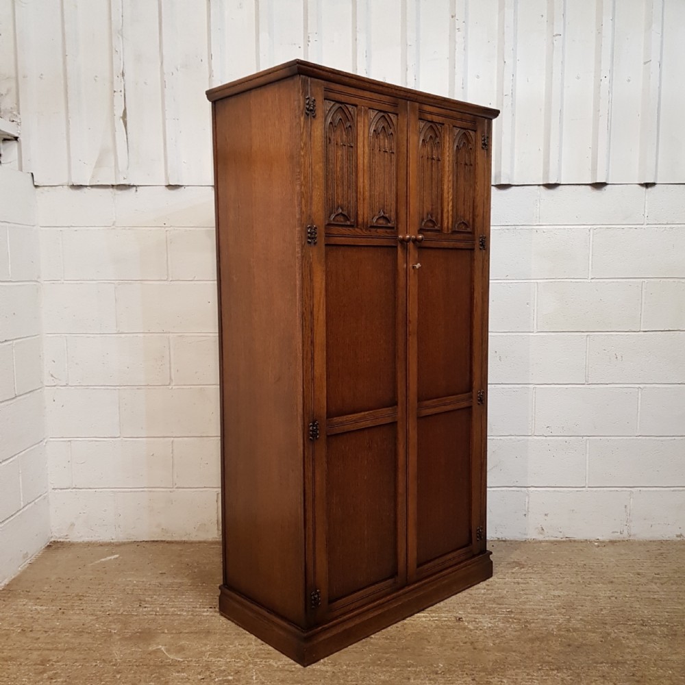 ANTIQUE CARBED OAK SMALL DOUBLE WARDROBE C1920 View VI