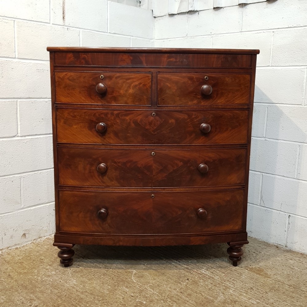 ANTIQUE VICTORIAN FLAMED MAHOGANY BOW FRONT CHEST OF DRAWERS C1880 View II