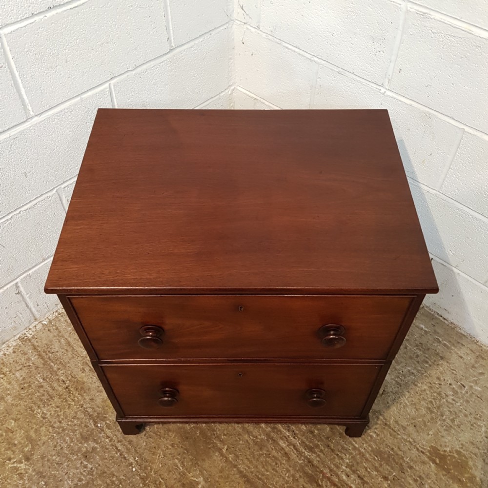 ANTIQUE 18TH CENTURY PERIOD MAHOGANY DWARF CHEST OF DRAWERS C1780 View V