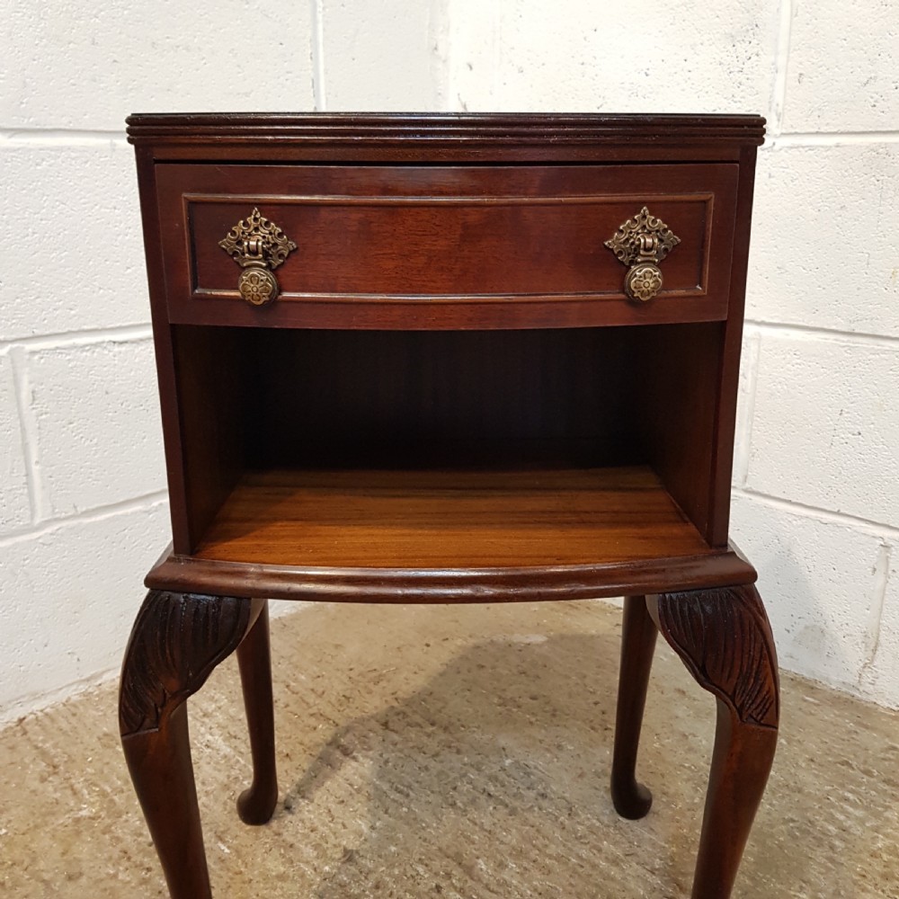 ANTIQUE PAIR MAHOGANY BOW FRONT BEDSIDE TABLES C1920 View V