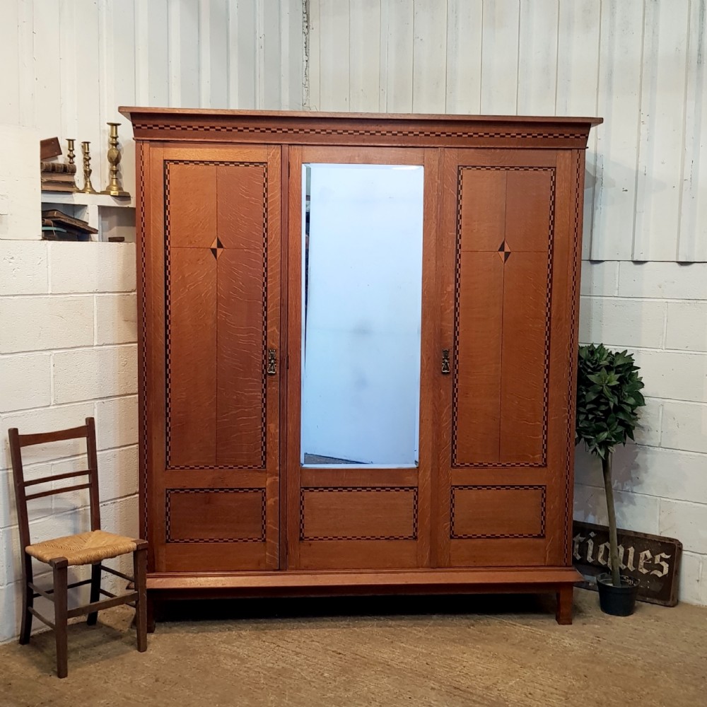 ANTIQUE ARTS & CRAFTS INLAID OAK TRIPLE WARDROBE C1890