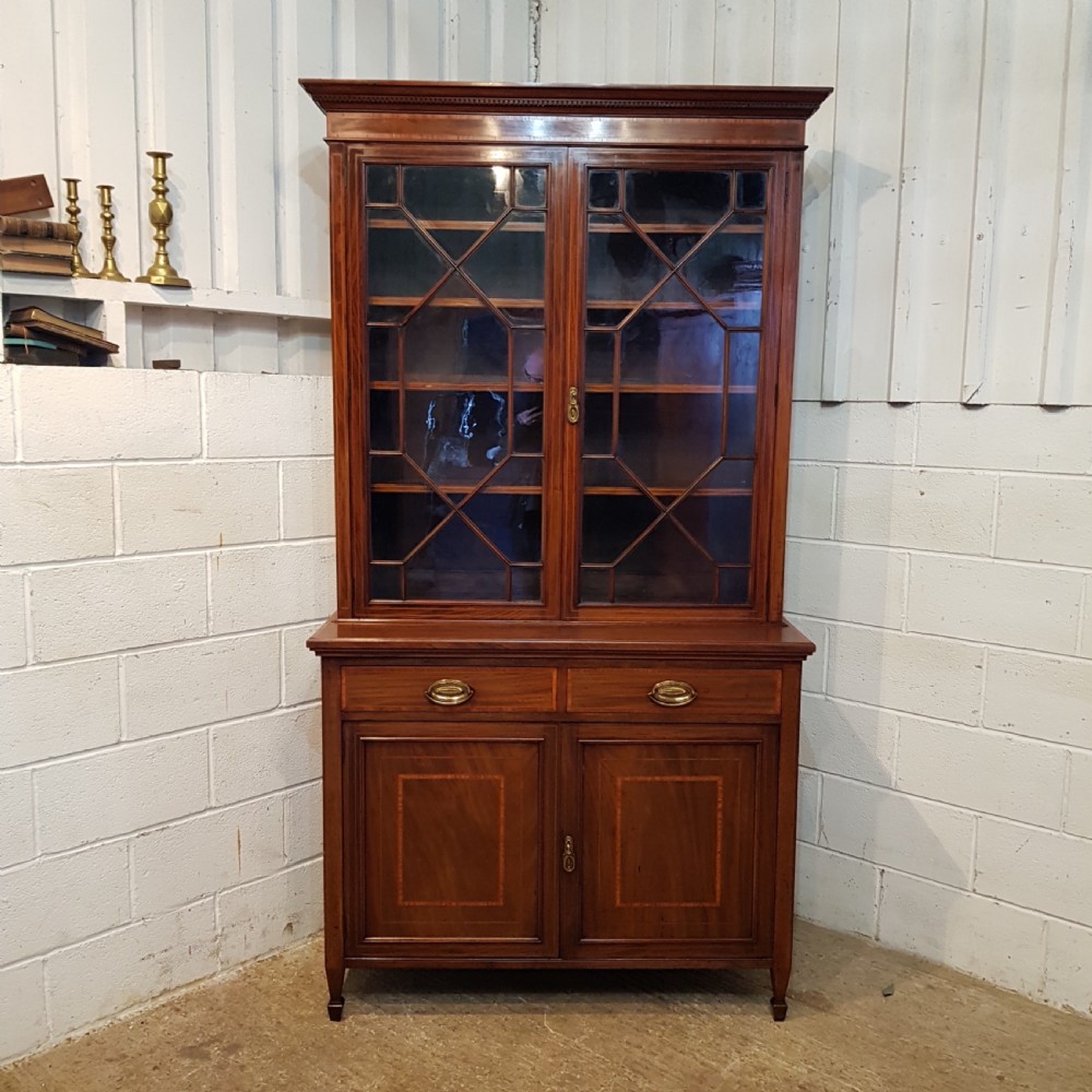 ANTIQUE LATE VICTORIAN REGENCY MAHOGANY ASTRAGAL GLAZED LIBRARY BOOKCASE C1890 View II