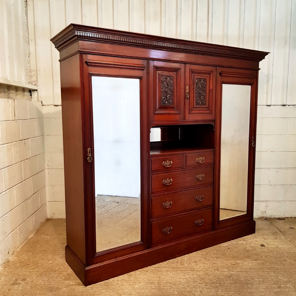 ANTIQUE VICTORIAN MAHOGANY TRIPLE WARDROBE C1880 View VII