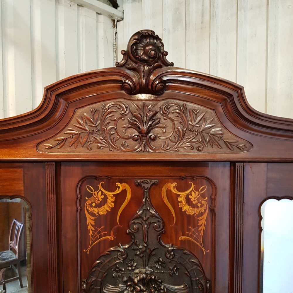 ANTIQUE ART NOUVEAU INLAID & CARVED MAHOGANY TRIPLE WARDROBE C1890 View VI